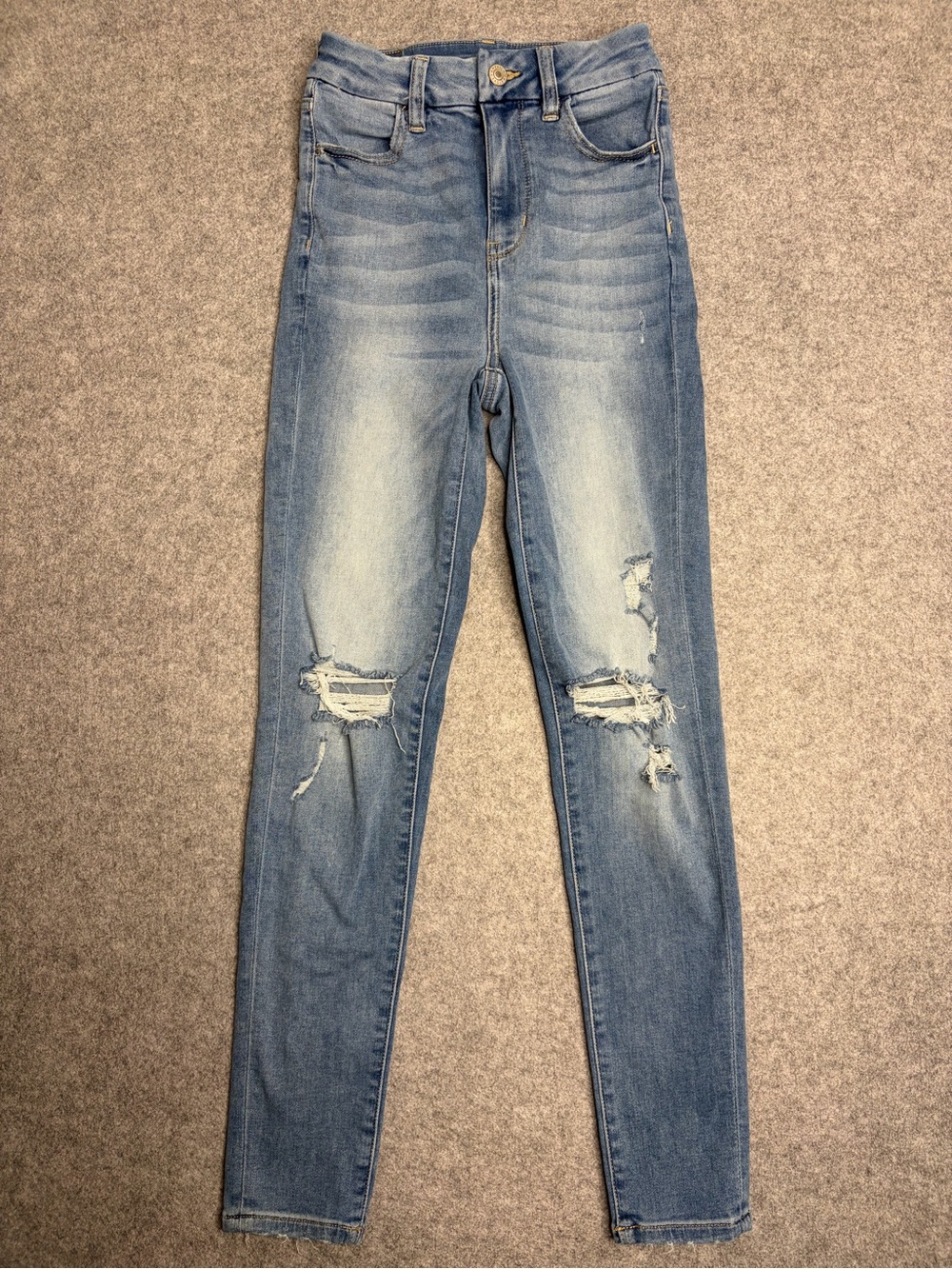 American Eagle Outfitters Light Blue curvy highest rise distressed jegging, 00